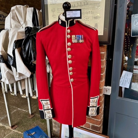 Guards Tunic 1